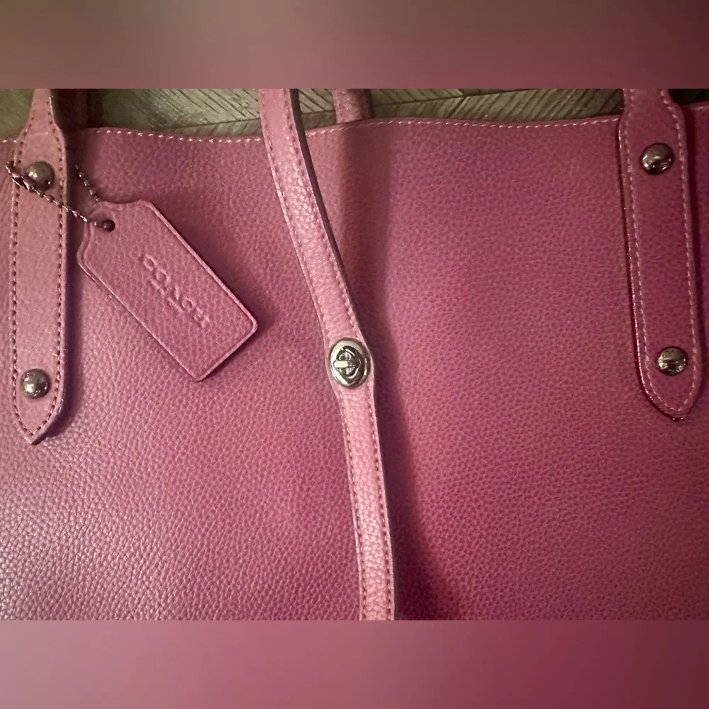 Coach Market Tote in Dark Berry w/ Party Mouse Print Interior - BAFO - Picture 15 of 15